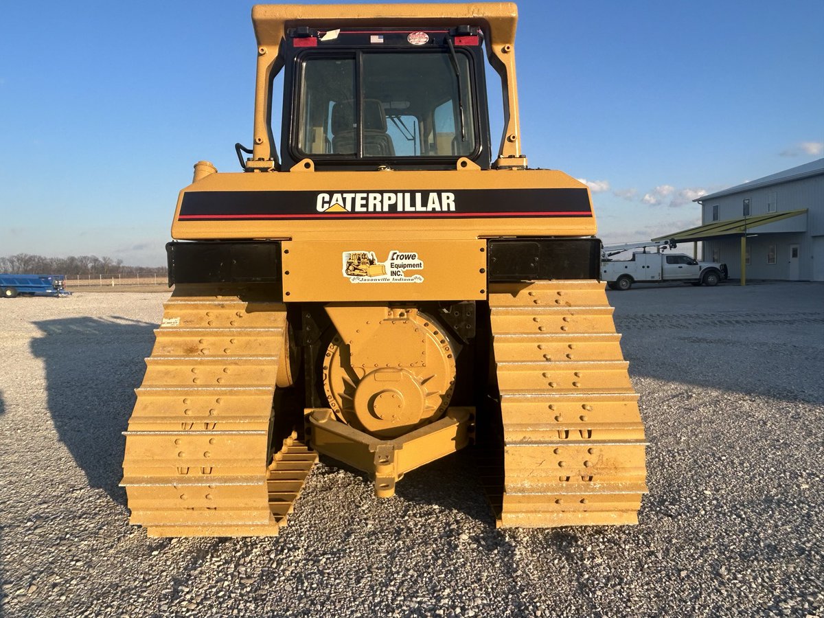 CroweEquipment's tweet photo. 🚨 Complete Rebuild For Sale 🚨 

We stripped this D6R down to the Main Frame and completely Rebuilt it back up!

All components are either NEW or Rebuilt on this machine. 

We also have many other New Parts on this machine!

Give us a Call! (800)-741-8792 https://t.co/f920MIaFdz