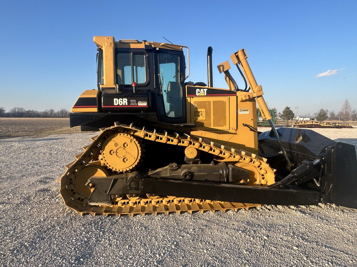 CroweEquipment's tweet photo. 🚨 Complete Rebuild For Sale 🚨 

We stripped this D6R down to the Main Frame and completely Rebuilt it back up!

All components are either NEW or Rebuilt on this machine. 

We also have many other New Parts on this machine!

Give us a Call! (800)-741-8792 https://t.co/f920MIaFdz