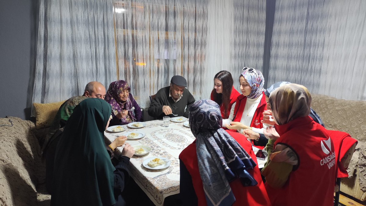 CANSAĞLIĞI TOPLULUĞU’NDAN “YALNIZ DEĞİLSİNİZ” İFTAR ETKİNLİĞİ

bulten18.com/cansagligi-top…