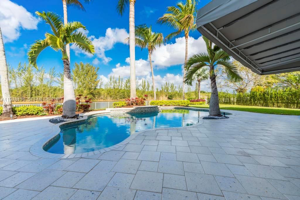 Sandra Rathe tweet media