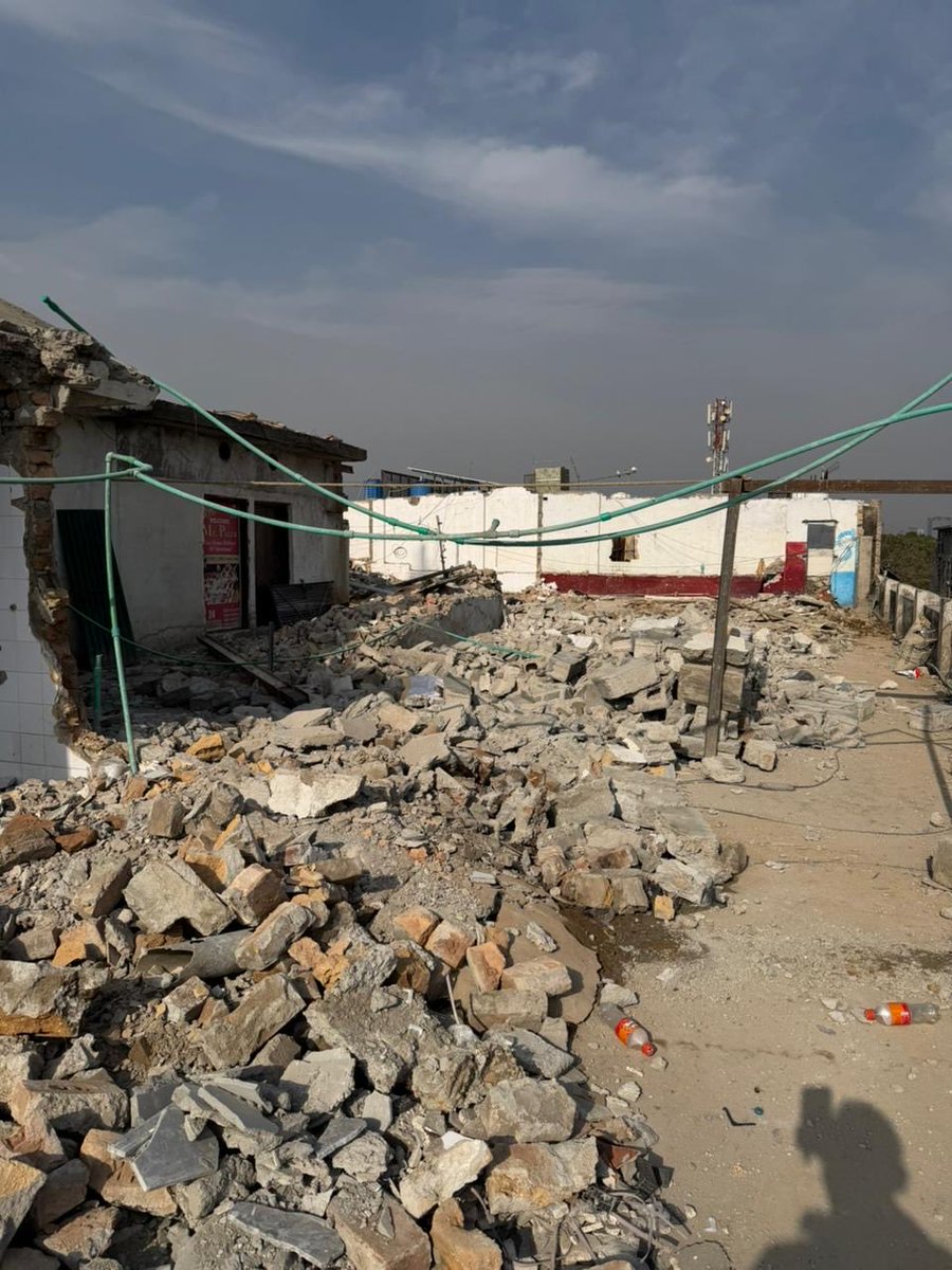 Azaz Syed tweet media