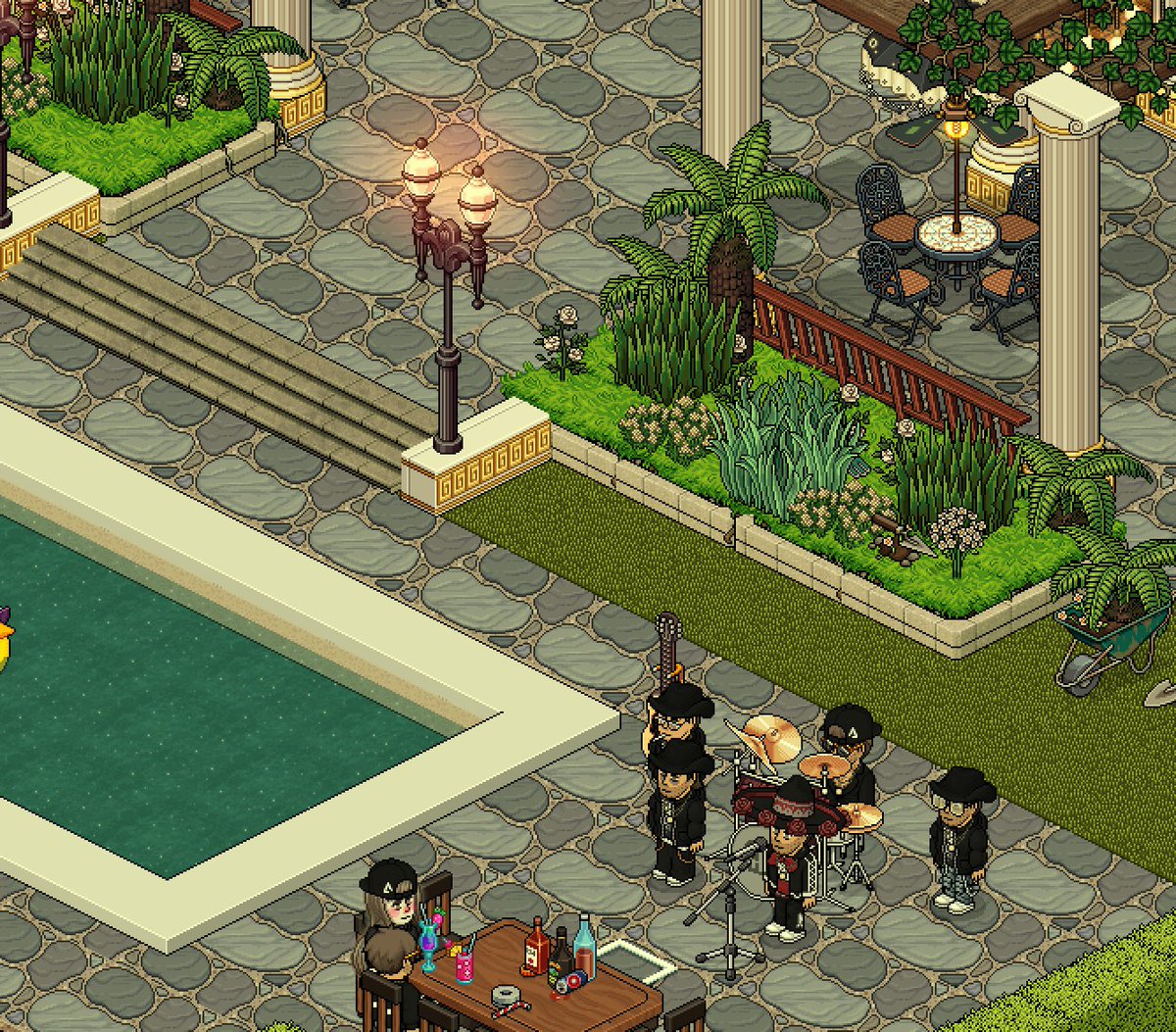 LauraDeus tweet media