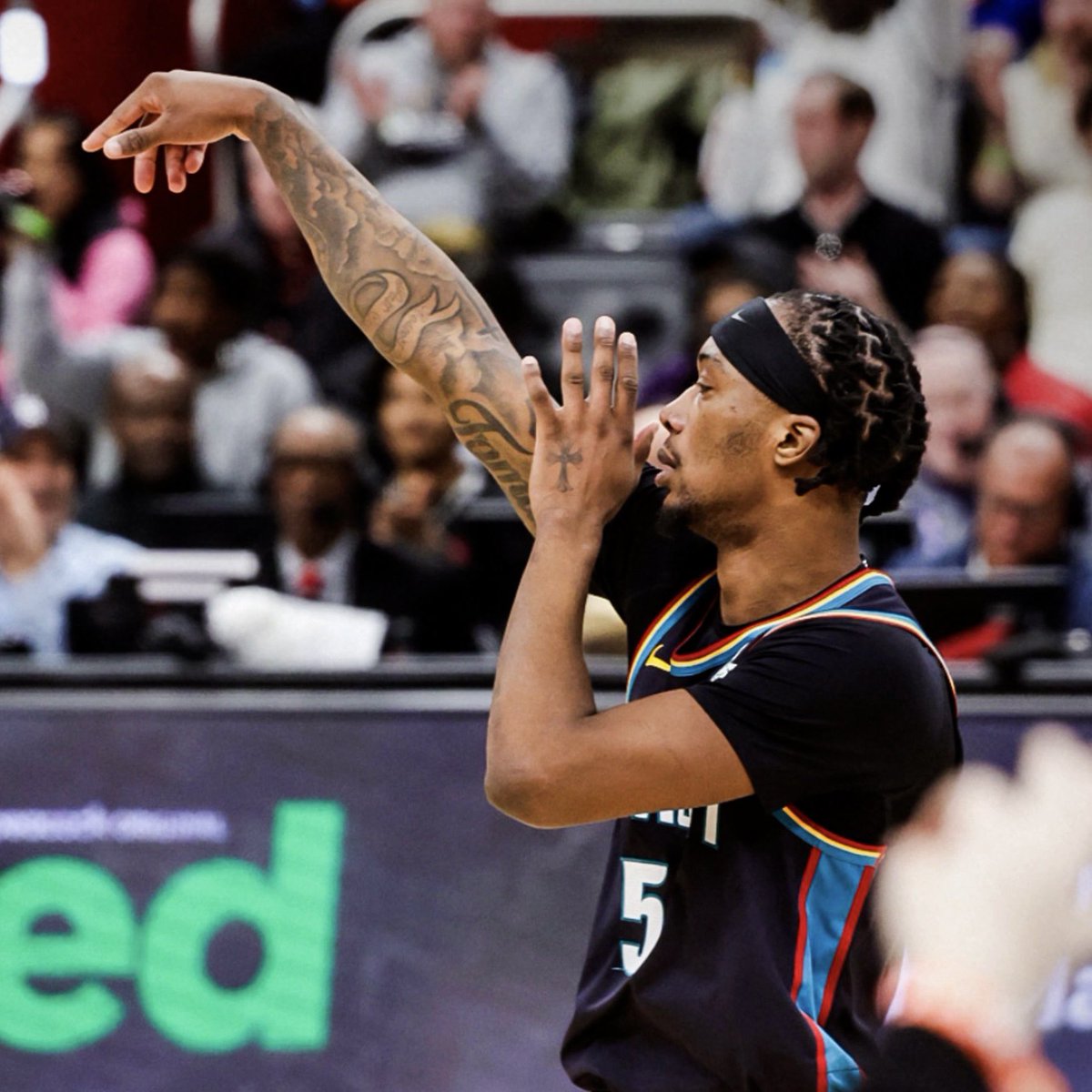 NBA Retweet tweet media