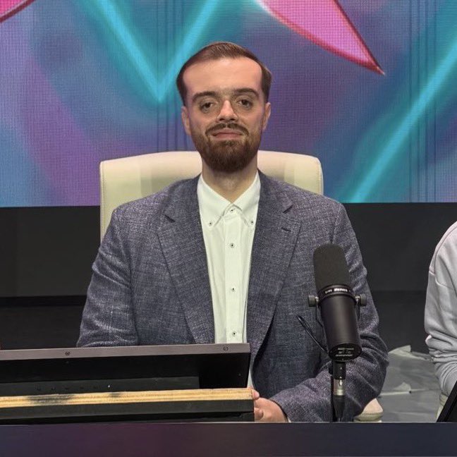 Presentación de la Velada V - Presentación de la Velada VI

Es impresionante el cambio físico de Ibai q locura