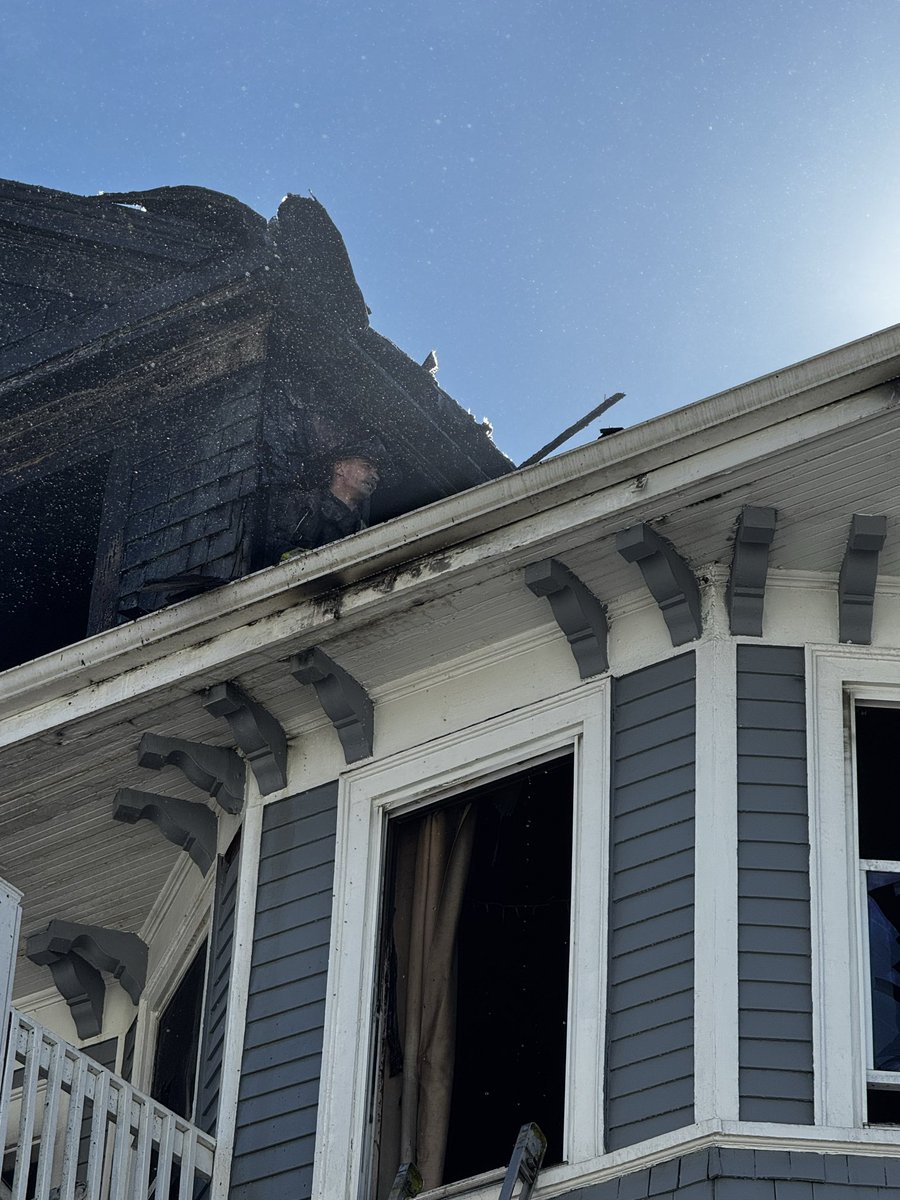 Boston Fire Dept. tweet media