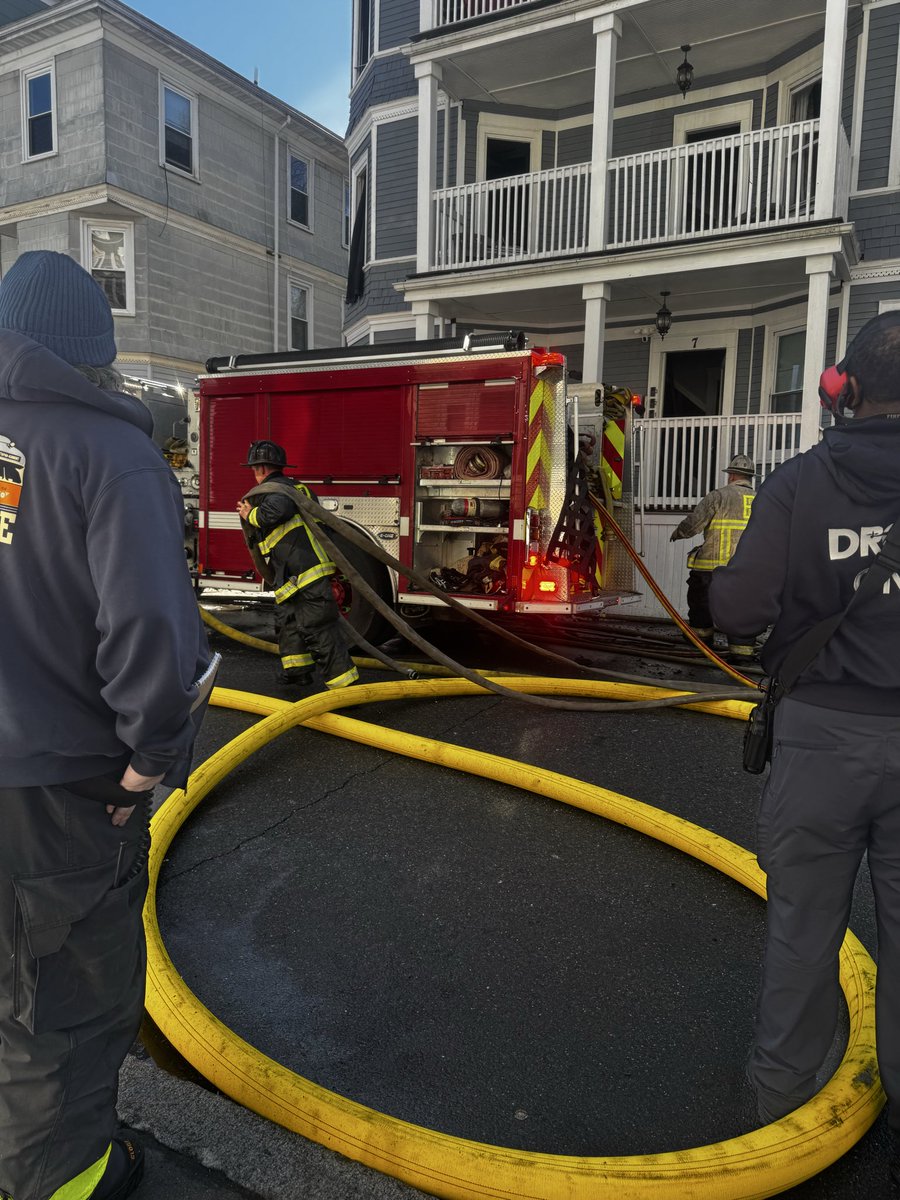 Boston Fire Dept. tweet media