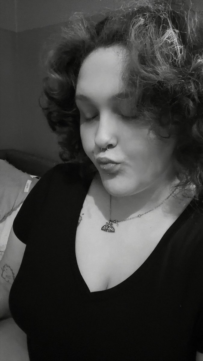 renearose23's tweet photo. HMU my lovelies💖
#domme #followme #OF #hot #nsfw #nsfwtwt #paypig #thick #tattoos https://t.co/fMOyKR3G2I