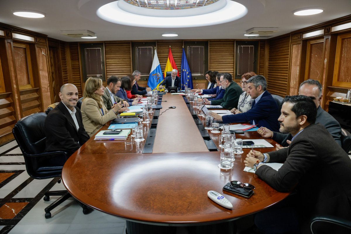 lalaguna_tv's tweet image. Nuevo Decreto sobre Vivienda Protegida en Canarias canarias-lalagunatelevision.com/CANARIAS/Nuevo…  #ViviendaProtegida #Canarias #GobiernoDeCanarias #NuevoDecreto #RegistroDeDemandantes #AdjudicaciónDeVivienda #Transparencia #Equidad #ViviendaSocial #PabloRodríguez #Arraigo #SimplificaciónAdministrativa