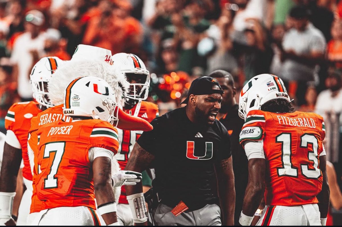 Frank Tucker tweet media