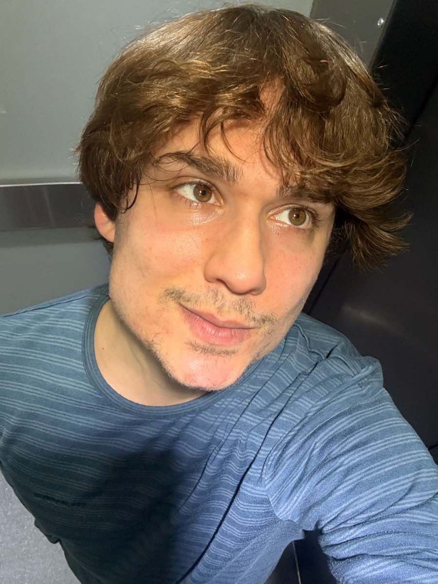 anthony ☊ tweet media