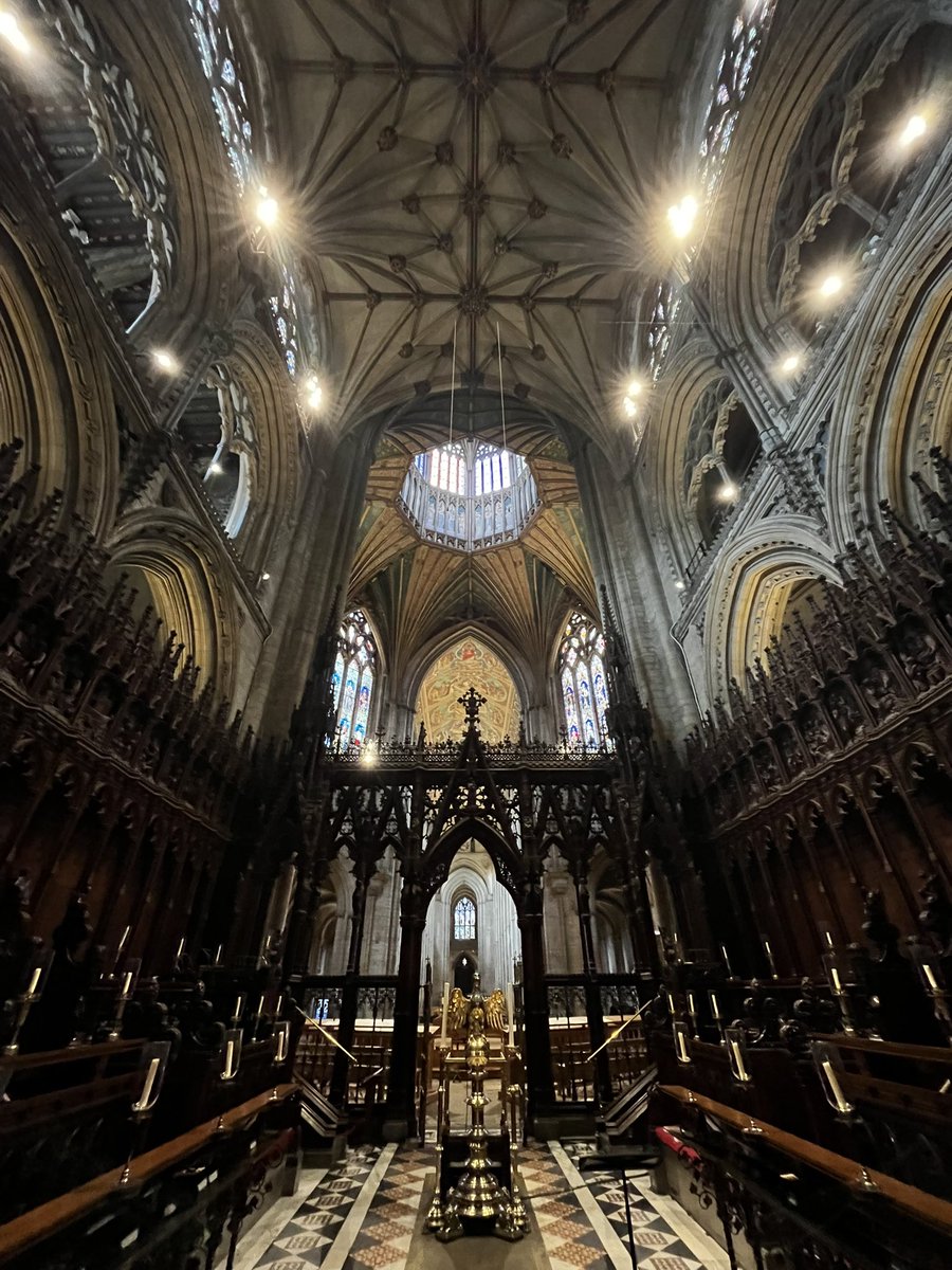 scruffy_jack's tweet image. Finally got to visit somewhere I’ve always wanted to
Couple of days in Ely
Wonderful afternoon in the cathedral 
Excellent guided tour
Very happy 
😸

#Ely #cathedrals