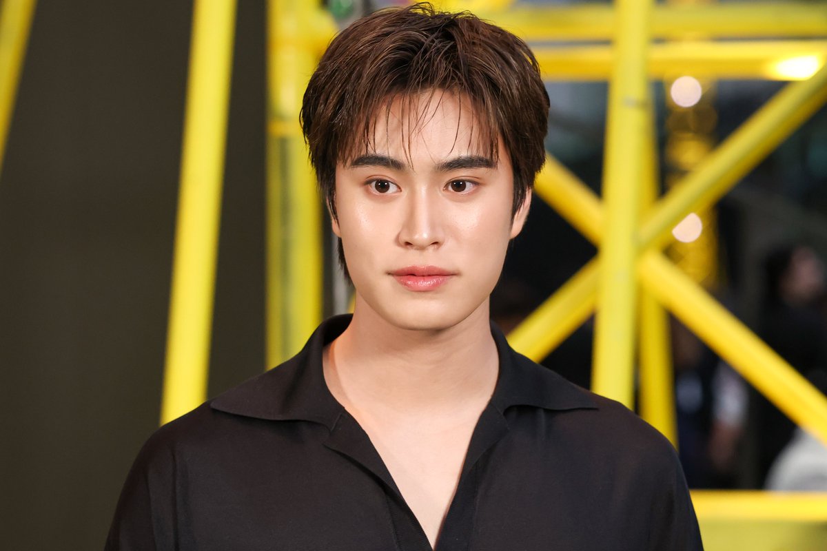 【2026秋冬パリコレフロントロウ速報】#コ・ユンジョン、#ワン・イーボー、#ジェミナイ が「シャネル」に来場！

▼アザーカットも！ SNAP記事はこちら
bit.ly/4dbHRvi

#CHANELFallWinter #CHANELShow #CHANELxGoYounJung #GEMINIXCHANELFW26 #YIBOxCHANELShowFW26