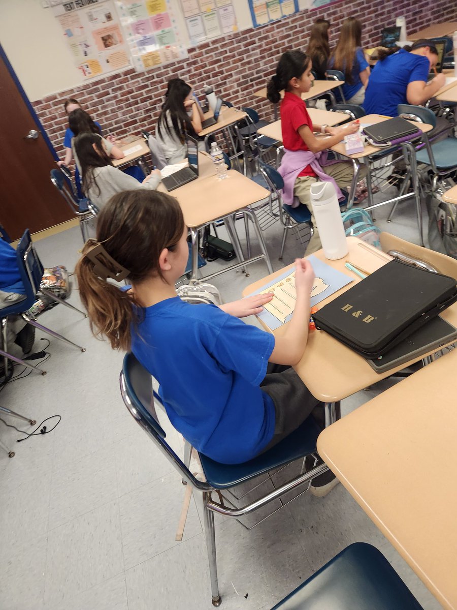 Mrs. Talmo tweet media