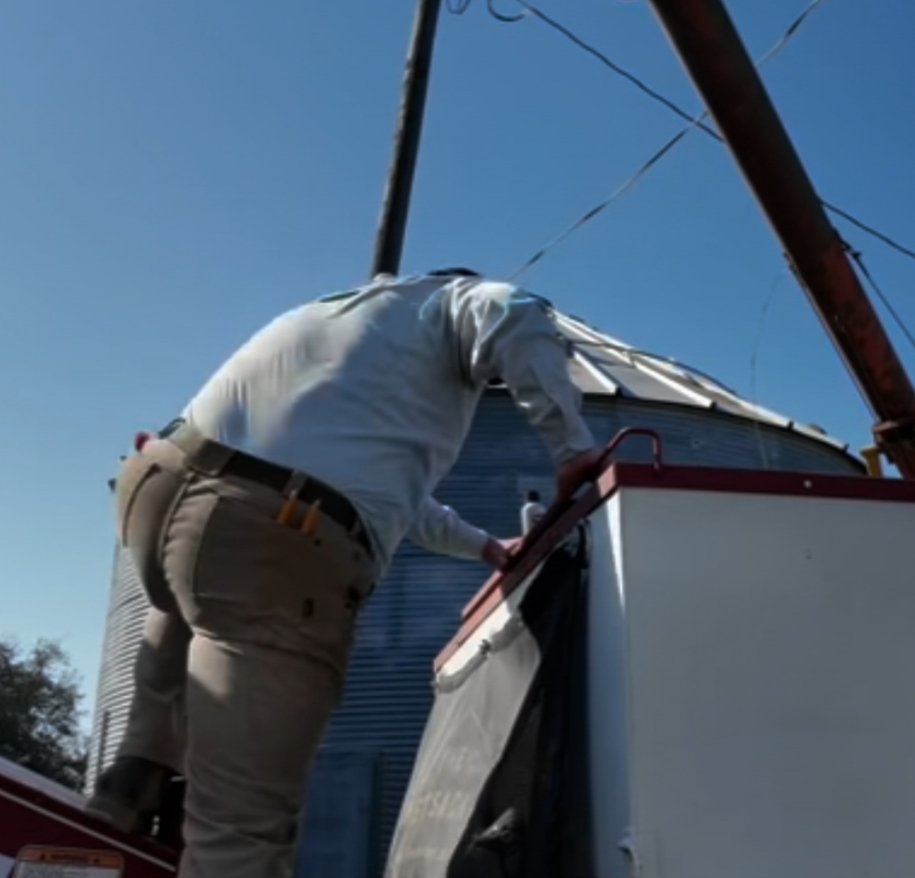 Markelbaz tweet media