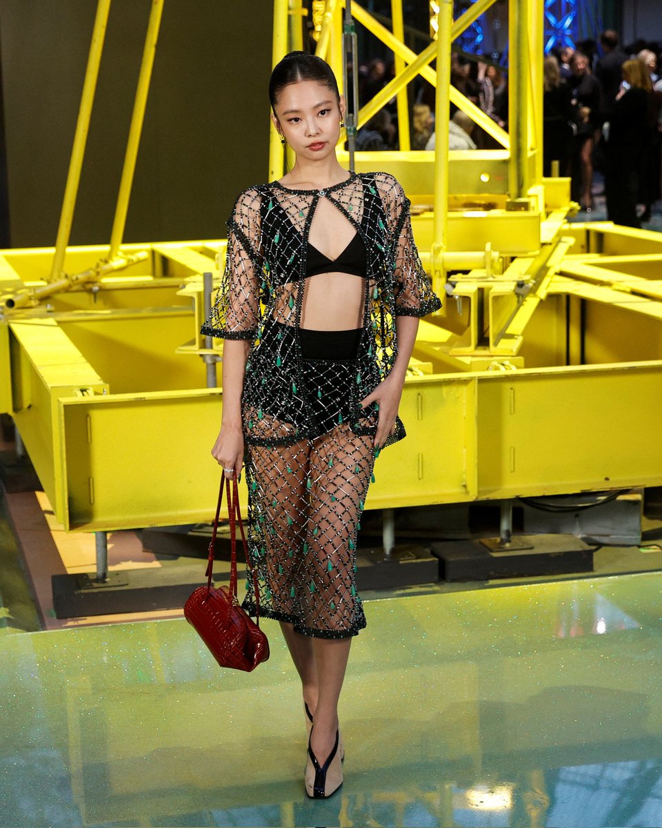 L'Officiel Malaysia tweet media