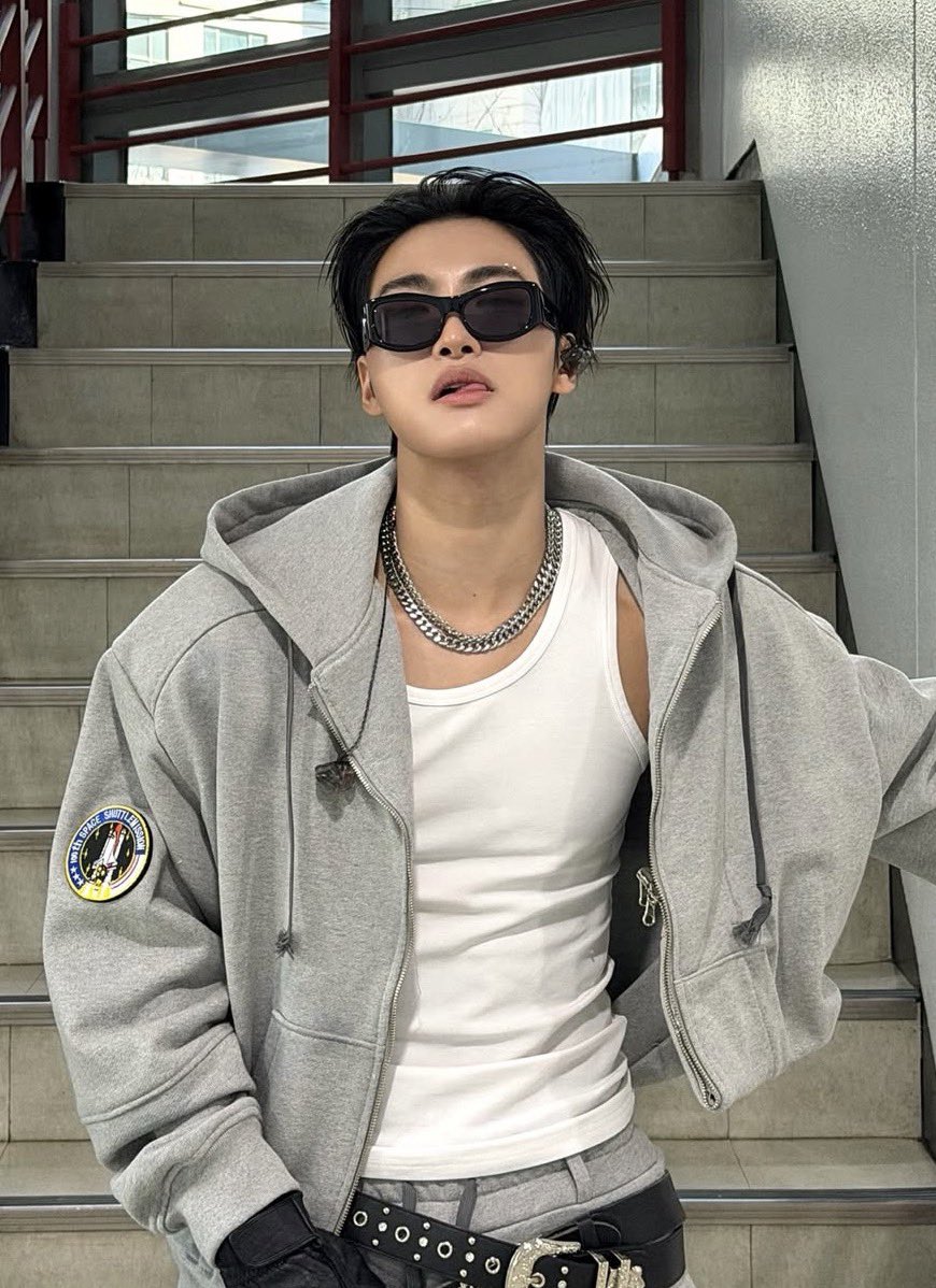 Matz au where sh hides the fact that he is an omega so well, that not even his friends know what he truly is, until hj comes into his life bc shs omega can’t chill when a!hj is around &amp; he turns into the neediest omega, even asking in front of his friends if he could get scented