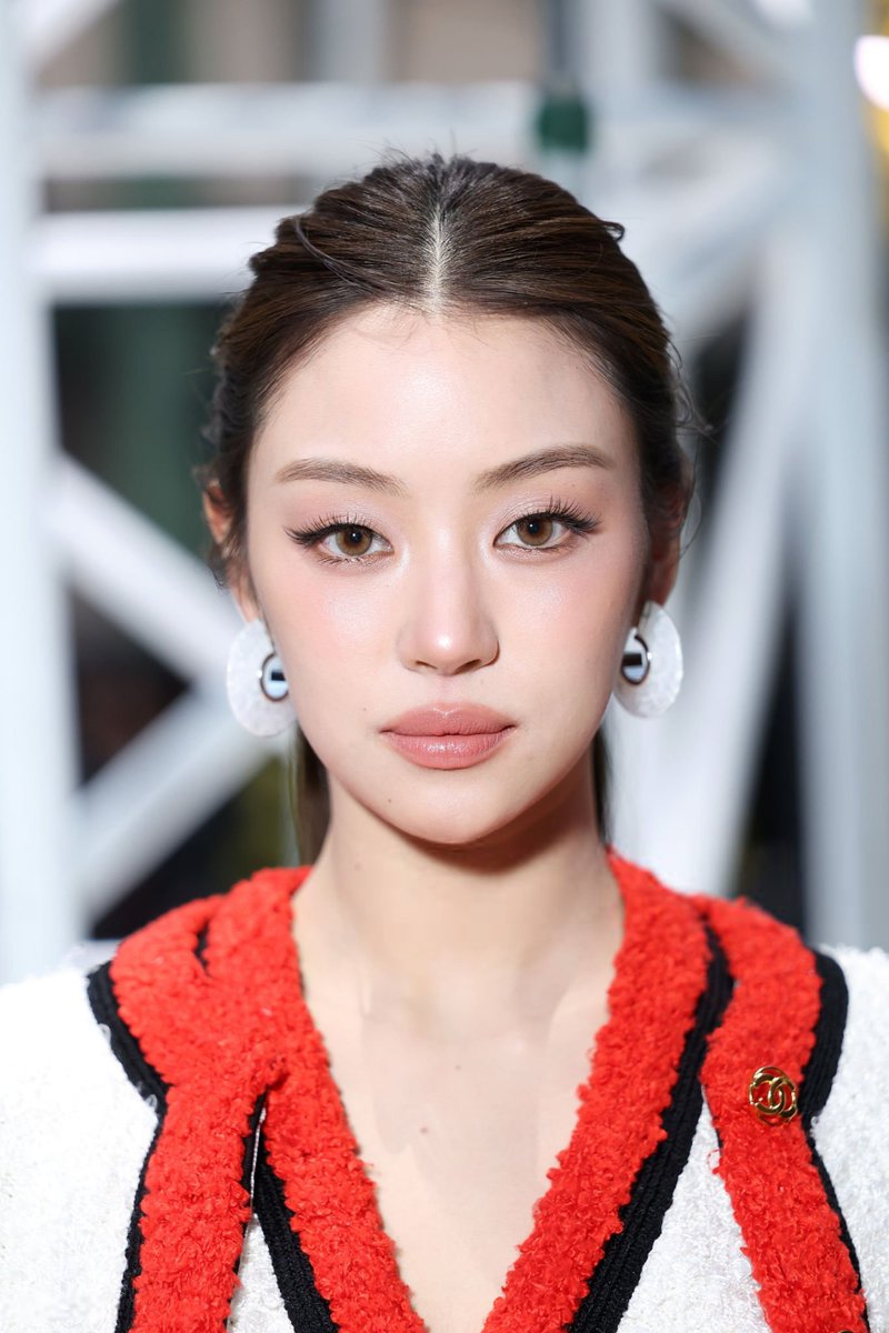 21metgala's tweet photo. Miu Natsha Taechamongkalapiwat attends the Chanel Womenswear Fall/Winter 2026-2027 show. https://t.co/14Zv5ZQ75h