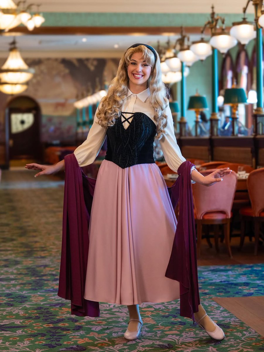 MickeyMagical62's tweet photo. The Regal View Restaurant &amp; Lounge ouvrira ses portes pour vous accueillir et pour y vivre des moments privilégiés en compagnie des Princesses Disney. Dès le 29 mars pour 
Savourez un petit‑déjeuner, déjeuner ou dîner, à Disney Adventure World #DisneyAdventureWorld #DisneyParks https://t.co/9arIsqWopk