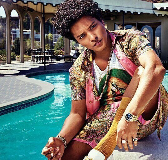 BrunoMarsAccess's tweet photo. Bruno Mars conseguiu pelo menos dois Top 5 na Billboard Hot 100 em TODAS as suas eras. https://t.co/5wu1OJXPO7