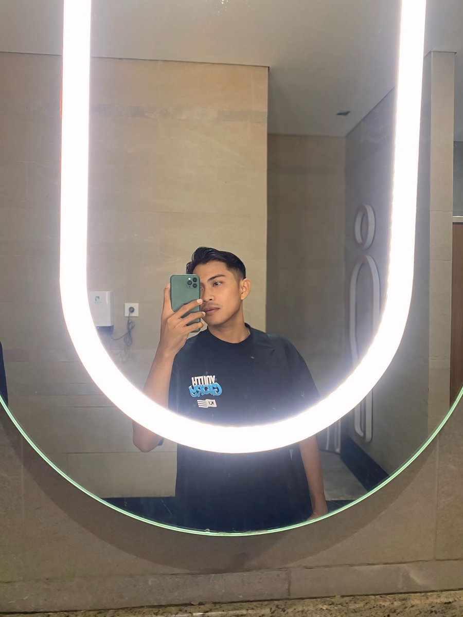 Adi11997's tweet photo. Nahan puasa &amp; nahan nafsu 🗿
#makassar https://t.co/oPUNSdLhM7