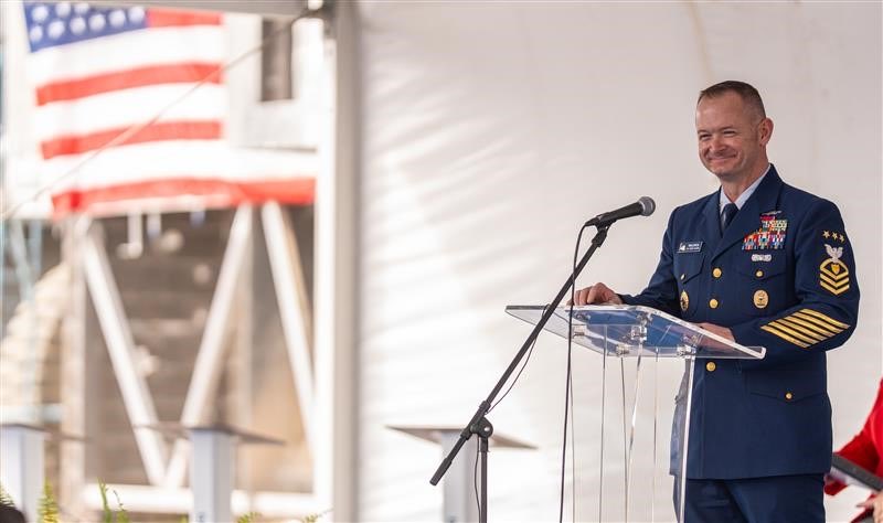 U.S. Coast Guard tweet media