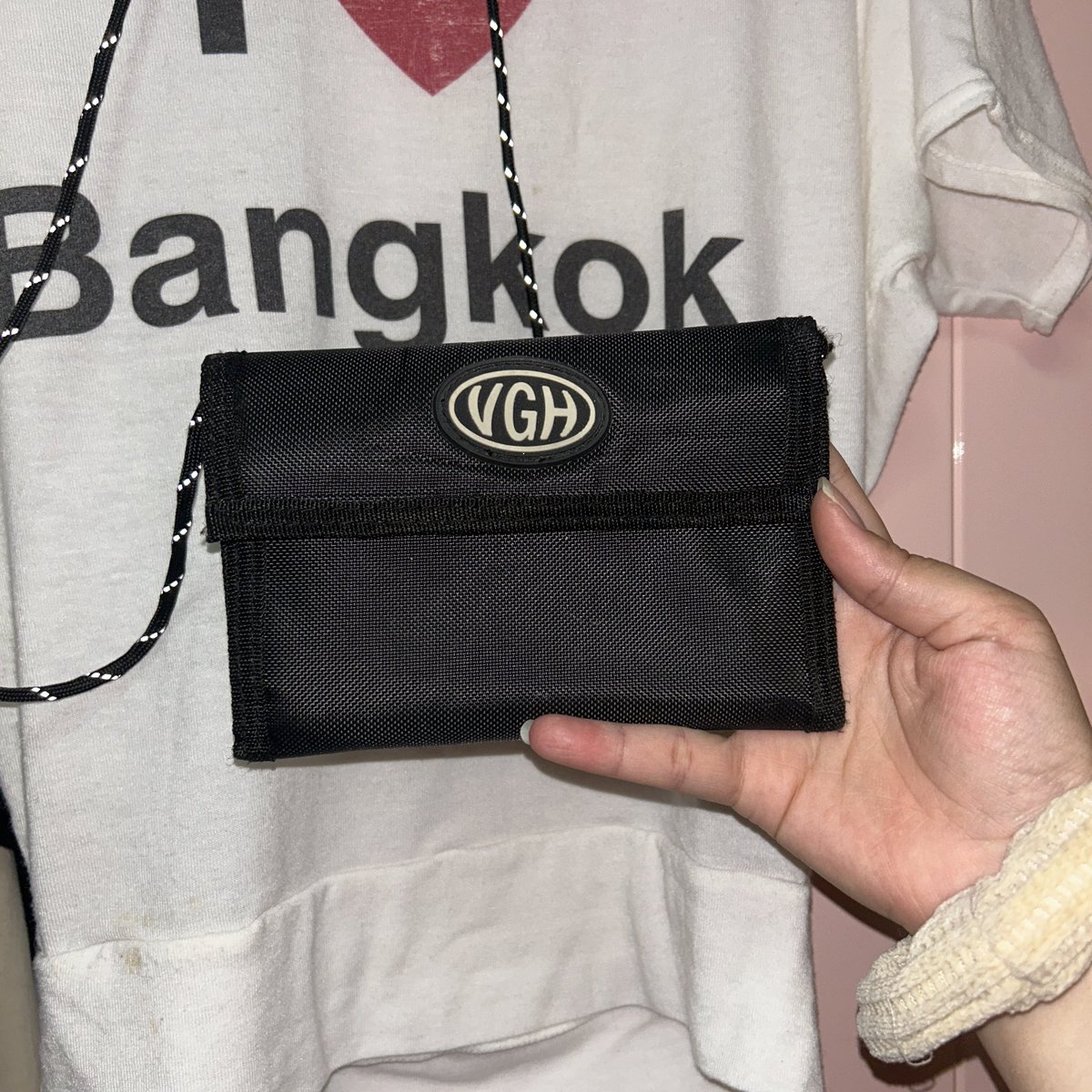 _replayyyy's tweet photo. VGH คอลเก่ามาก
ชิ้นละ 350 ส่งฟรี
สายกระเป๋ามีแสงรีเฟล็ก
#ส่งต่อเสื้อผ้า #ส่งต่อเสื้อผ้ามือสอง #เสื้อผ้ามือ2 #ส่งต่อ #เสื้อผ้ามือสอง #y2kthailand #vghbkk #โล๊ะตู้มือสอง #โล๊ะตู้ #ส่งต่อfallenangels #uxryclub #themandy #stylist_shop https://t.co/b5KlwykLdc