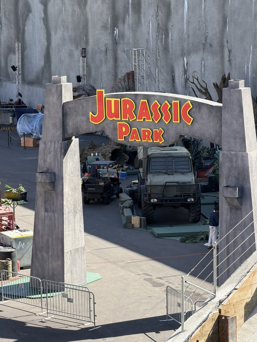 Universal HIGH 🌎 tweet media