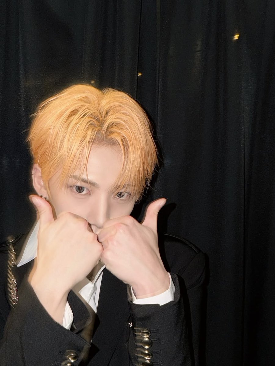 rawr 🫧

#RDYSD #roadyselcaday #road𝓨selcaday #xikers   
#싸이커스  #로디 #민재  #MINJAE 
<a href="/xikers_official/">xikers(싸이커스)</a>