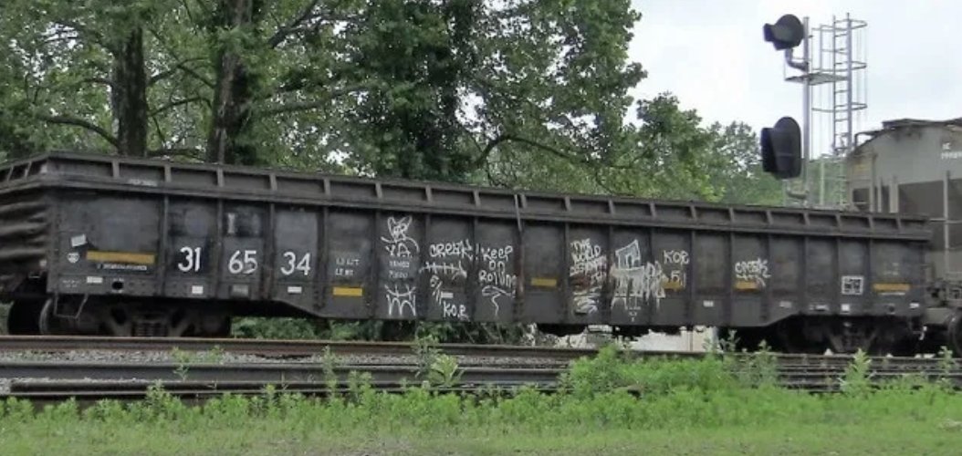 RailCarTrader's tweet photo. (5) 1976 FLAT BOTTOM RAILROAD RAIL CAR GONDOLA CARS FOR LEASE ONLY 286 CAP

-Inquire for pricing

https://t.co/VtgrXUG1mn https://t.co/TRjQmMWE4O