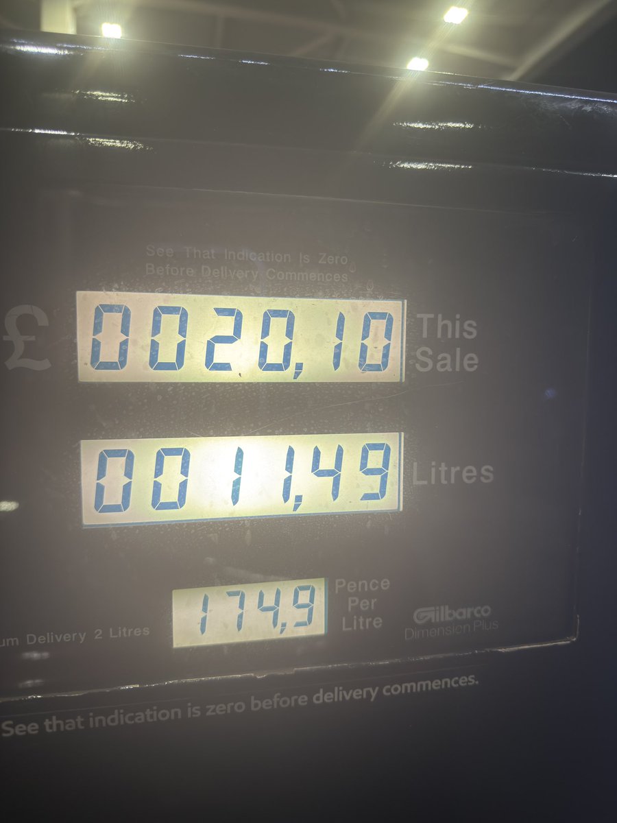 itscoopeinnit's tweet photo. thanks assholes.

@Ed_Miliband
@Keir_Starmer 
@RachelReevesMP https://t.co/DrxbY7bwQD