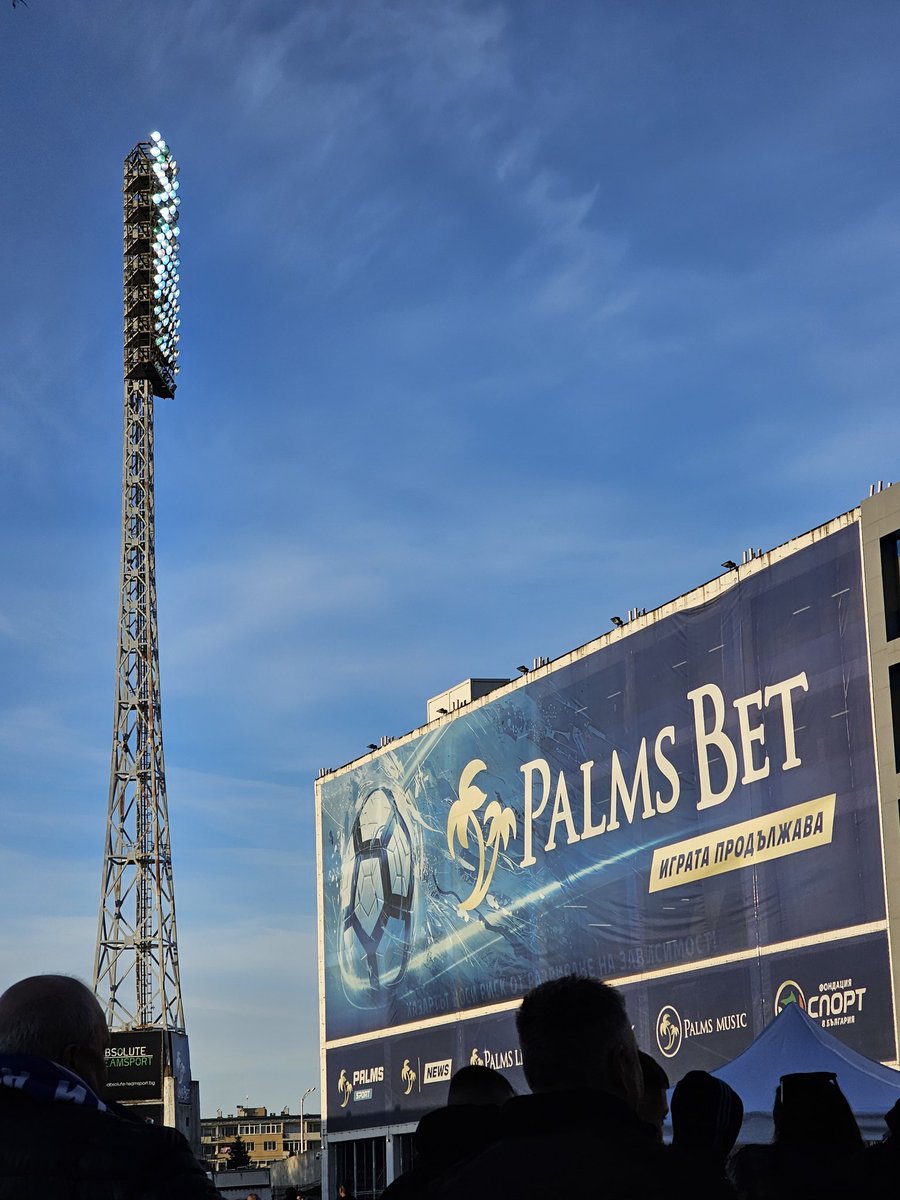 SMFC1987's tweet photo. 9/3/26 🇧🇬
Game 2 of today.
Levski Sofia 1 Lokomotiv Plovdiv 0
Parva Liga Bulgaria 🇧🇬
Includes my video of the penalty that won the game. 
#levski #sofia #loko #plovdiv
#bulgaria 🇧🇬 
#groundhopping Revisit. https://t.co/izIK36Lqly