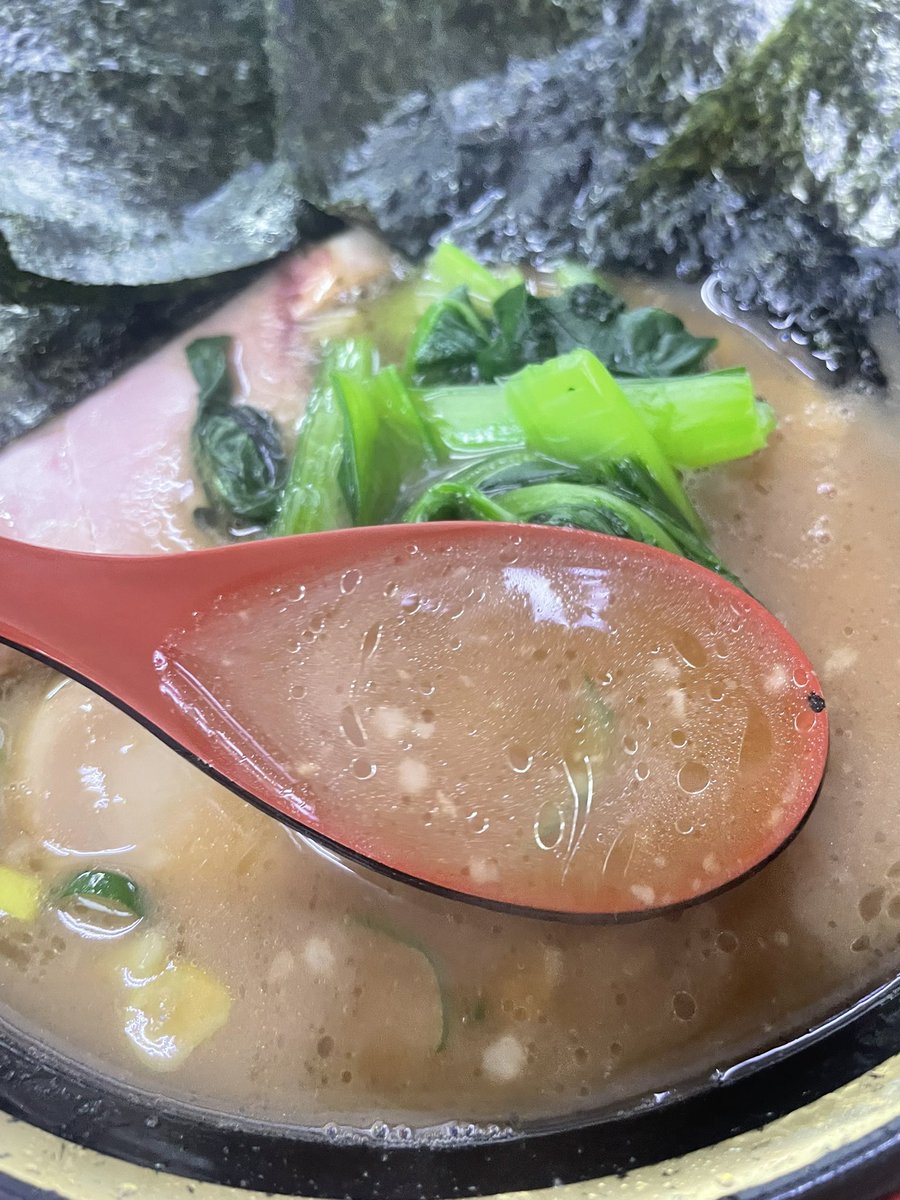 DankichiMen's tweet photo. 26-33
はじめ家
中盛ラーメンｶﾀﾒのり味付玉子
夕方の小腹を満たす🚗
ギュンギュンに味の乗ったスープは十分キレキレ😍後ろの学生3人は見事に早◯三段活用コールしてて「これが若さか…」と羨む
麺にノリを巻くことでしか得られない快感がある😤ノリこそ至高、そう言い訳して老いから逃げる🏃‍➡️ https://t.co/2WcBaToTMx