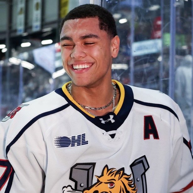 19 consecutive tweet media