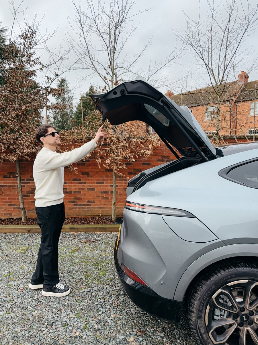 XPENG UK tweet media