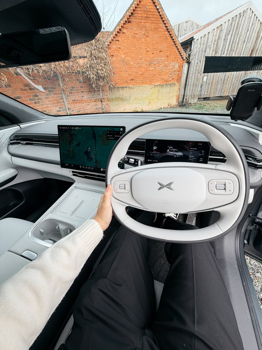 XPENG UK tweet media