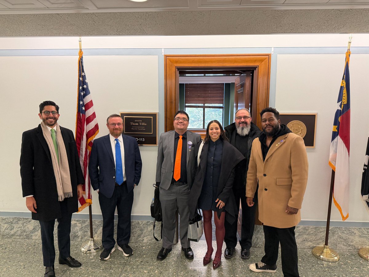 Cryptolina tweet media