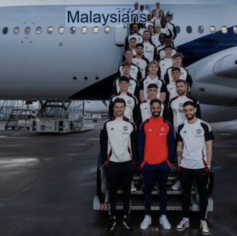 Lea_EFC's tweet photo. 🚨Breaking News

Malaysian Airlines have today cancelled their sponsorship deal with Manchester United due to the club no longer needing international flights.

More to follow….. https://t.co/jtnivpH0SR