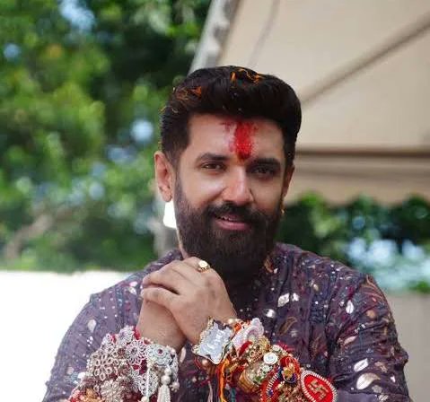 Complex83M's tweet image. #न Samrat, न Nishant..Chirag Paswan बनेंगे Bihar के CM? लग गए पोस्टर्स! जानें क्या है नया अपडेट?

अपुष्ट खबर!!!!