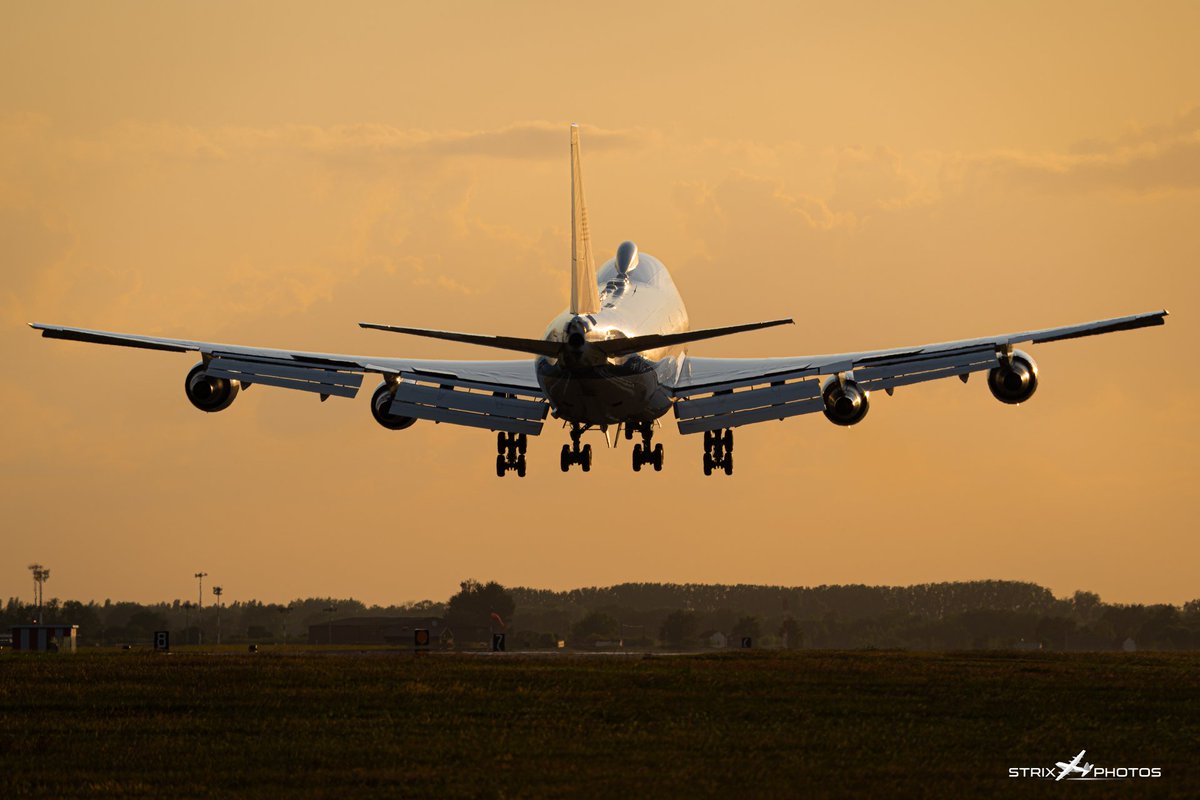 Strix Photos tweet media