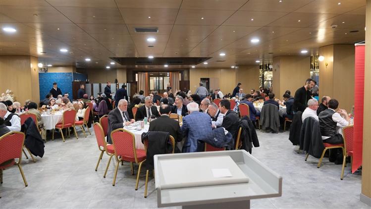 İstanbul Müftülüğü, Silivri İlçe Müftülüğünün katılımıyla “Dünya Yetimler Günü” münasebetiyle yetim çocuklara yönelik iftar programı düzenledi.