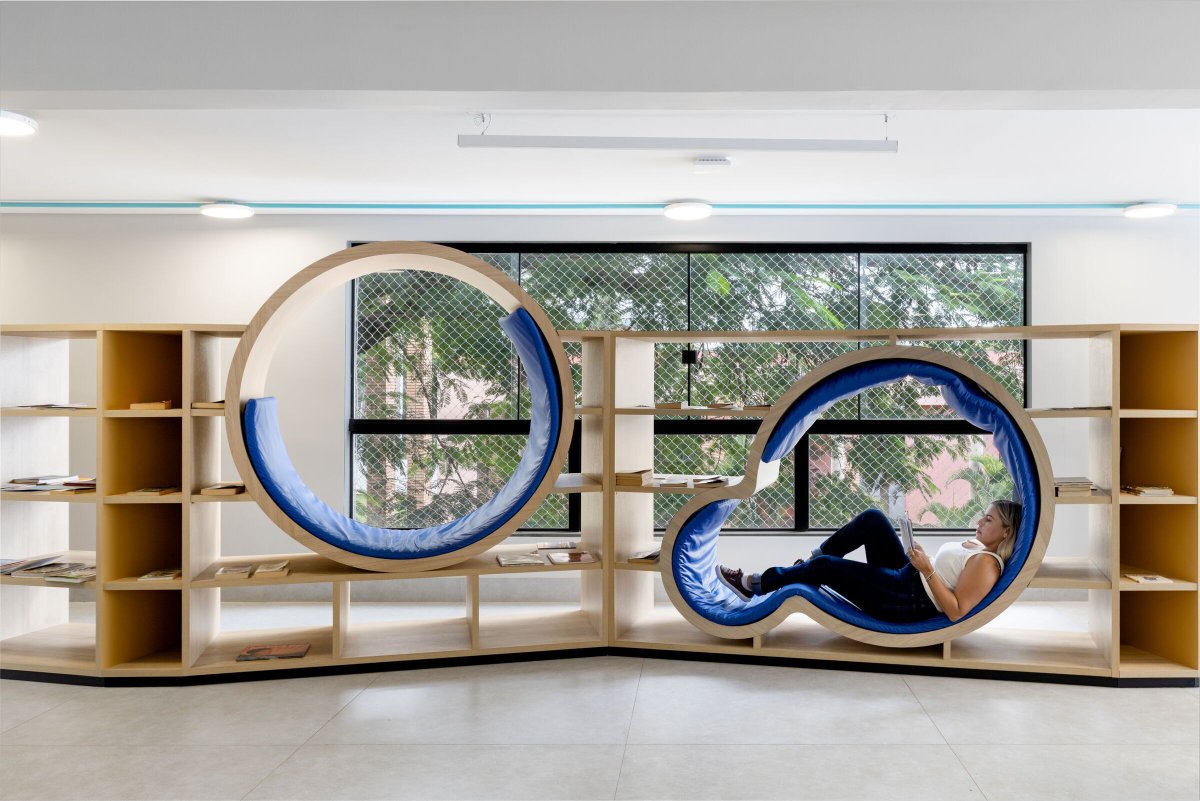 Archello's tweet photo. Learning environments take on a new spatial language in Sest Senat, designed by SK Borges Arquitetura Corporativa.
https://t.co/wgtEJT2T3L
#EducationArchitecture #SchoolDesign #LearningSpaces https://t.co/q13UZWMKLl