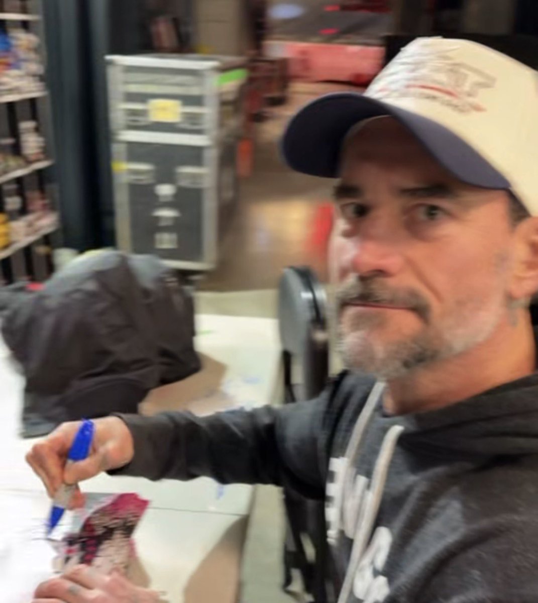 𝙲𝚑𝚛𝚒𝚜✪ tweet media