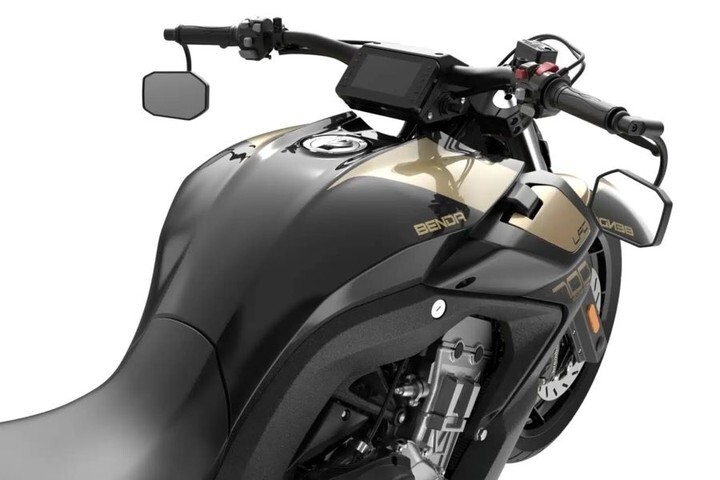 Benda LFC700 Pro suma suspensión neumática al mundo cruiser"👁️👁️"motociclismoyrocknroll.com/2026/03/09/ben…"👁️👁️" Un sistema inteligente baja la moto al detenerse y la eleva al acelerar.
La entrada Benda LFC700 Pro suma suspensión neumática al mundo cruiser se publicó prim… instagr.am/p/DVrLSn3Ezy6/