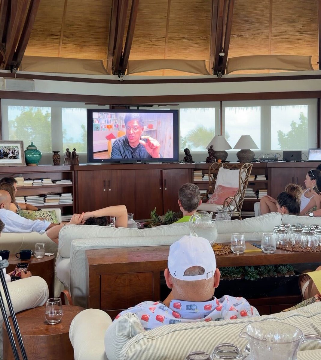 Jess Kane tweet media