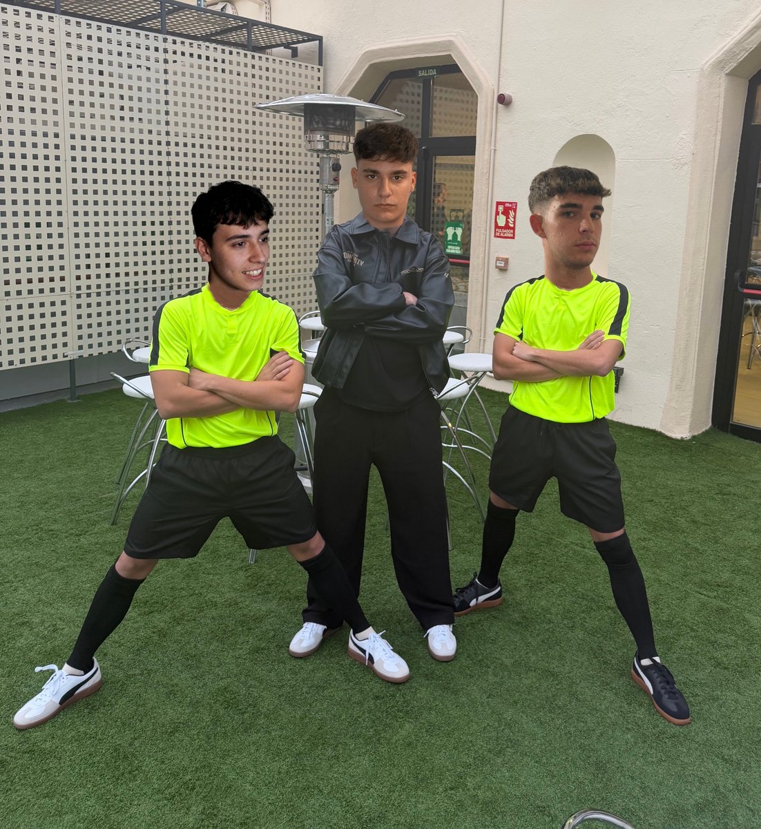 armonik! tweet media