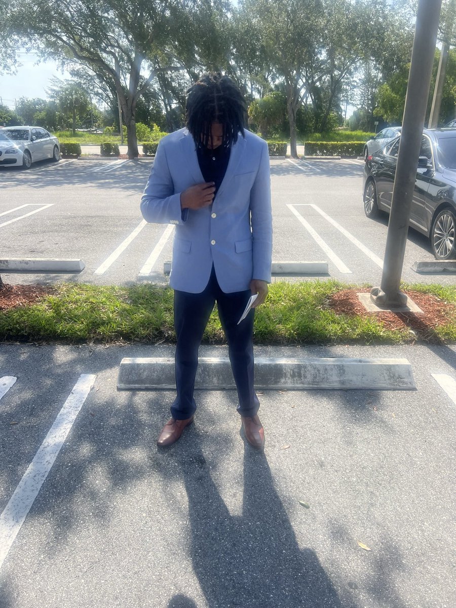 Spazzdontstop's tweet photo. Road running . Making different type of plays https://t.co/1WMkGXJVpf