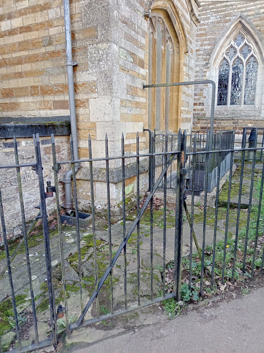 phil0073's tweet photo. #MetalworkMonday &amp; #Thursgate at 
#AllSaintsEarlsBarton. #PhilOnaBike #lovegates https://t.co/jMPIqMlGi7