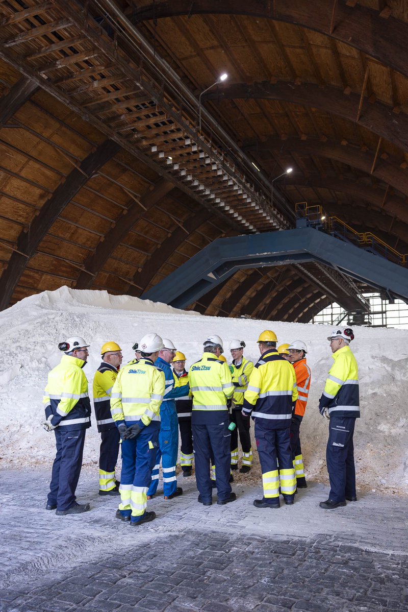 Robert Simons tweet media