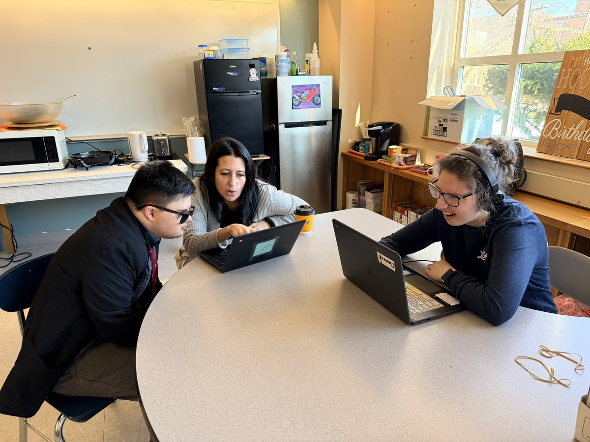 Kate DeLisle tweet media