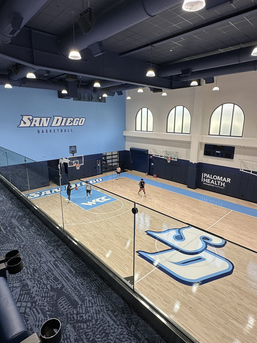 Ryan Hammer🔨 tweet media